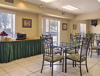 Hotel Baymont Inn And Suites