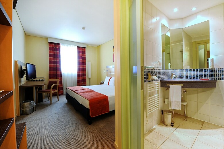 Hotel Holiday Inn Exp Bergamo West