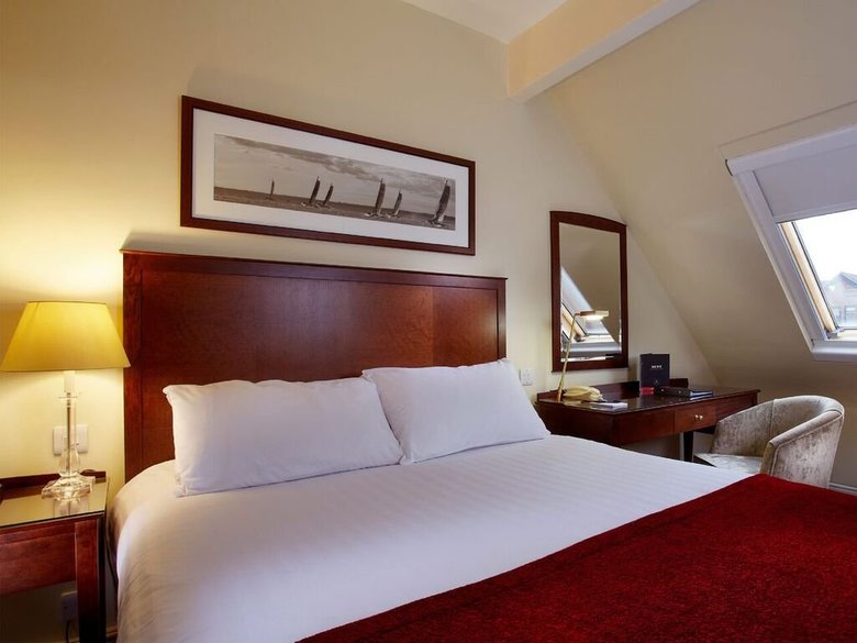 Hotel Elmers Court
