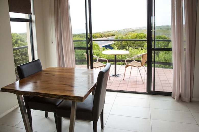 Hotel Margarets Beach Resort
