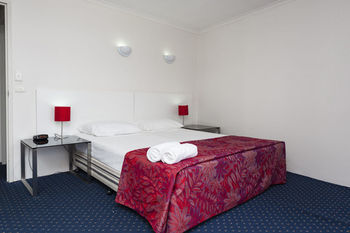 Hotel Broadbeach Travel Inn