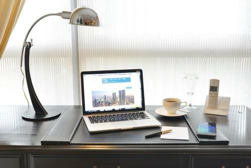 Hotel Discovery Suites