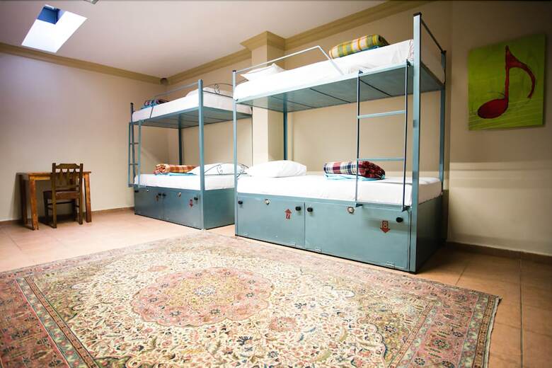 Hostal Agora Guesthouse & Hostel