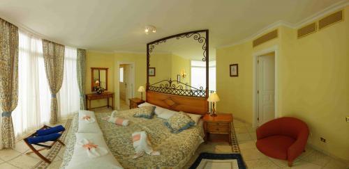 Aparthotel Flamingo Suites