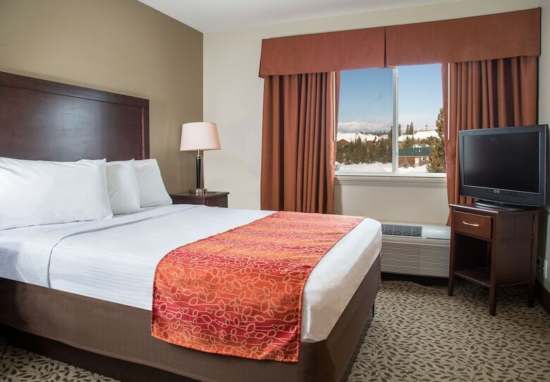 Hotel Gray Wolf Inn And Suites