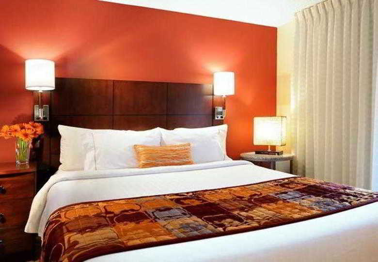 Hotel Residence Inn By Marriott Central Expressway