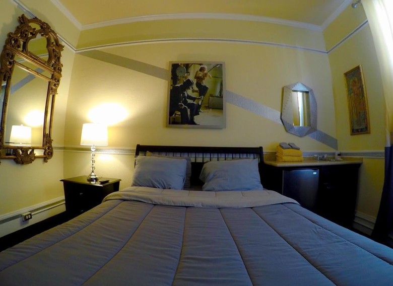 Encore Express Hotel