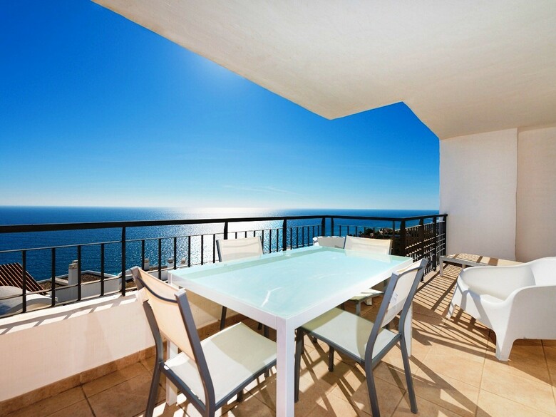 Apartamentos Ol�e Nerja Holiday Rentals By Fuerte Group