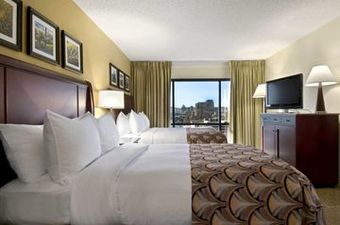 Hotel Hilton Suites