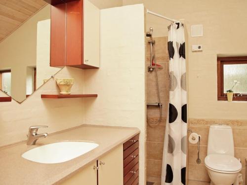 Four-bedroom Holiday Home In Bl�vand 36