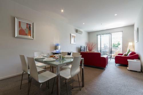 St Kilda Stays - Holiday Apartment At Vibe