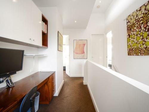 Boutique Stays - Maple On Kent, Glen Iris Townhouse