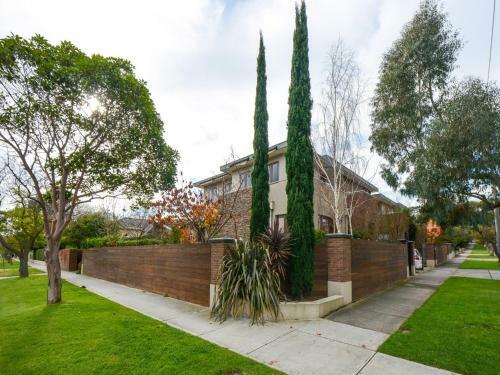 Boutique Stays - Maple On Kent, Glen Iris Townhouse