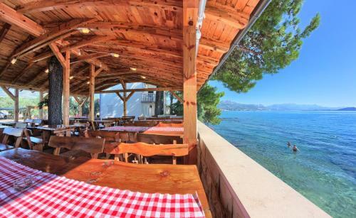 Apartments & Bungalows Ivanovi?