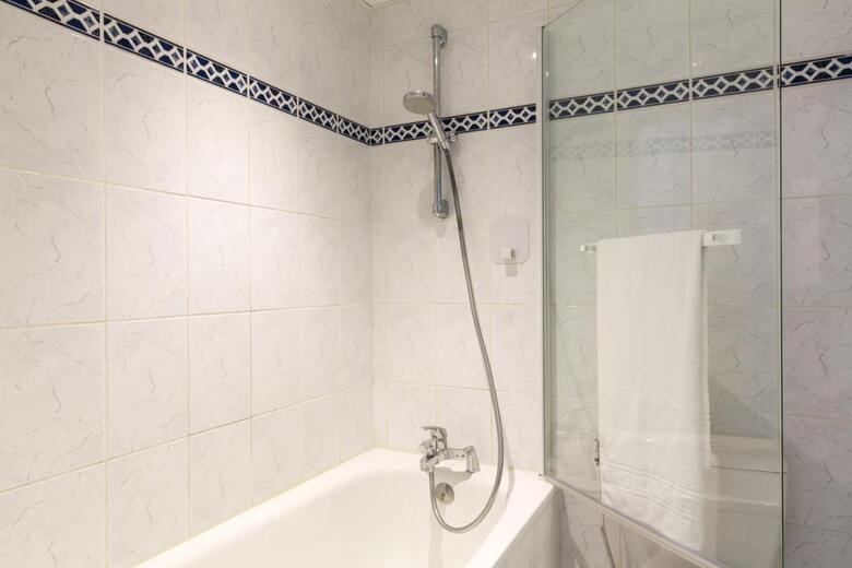 Brit Hotel Confort Nevers Centre Gare