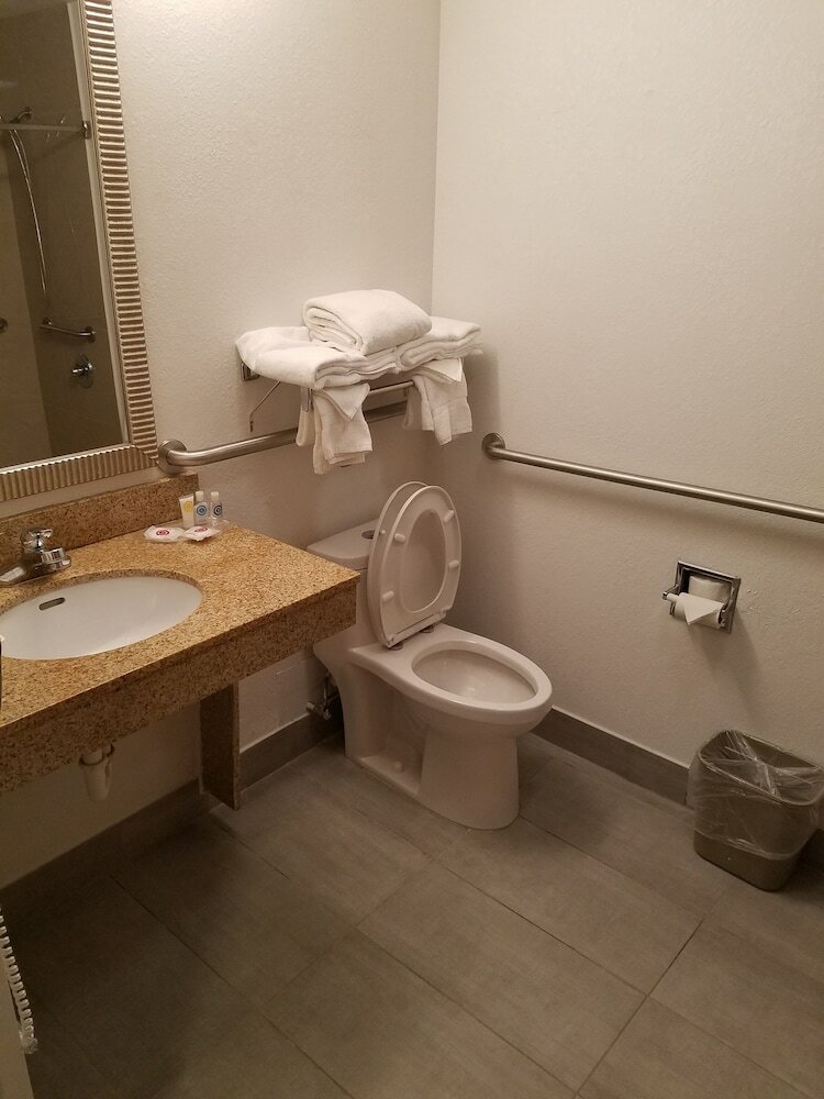 Hotel Comfort Suites Gwinnett Place