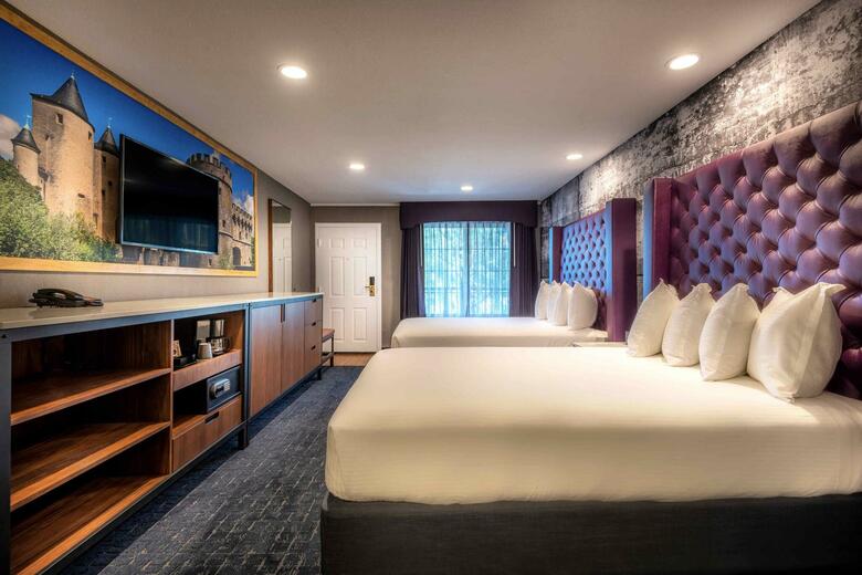 Hotel Camelot Inn And Suites