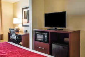 Hotel Comfort Suites West
