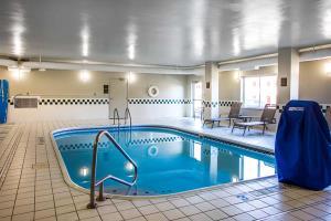 Hotel Comfort Suites West