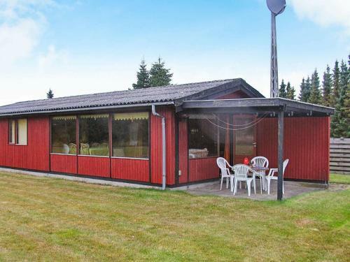 Three-bedroom Holiday Home In V�ggerl�se 39