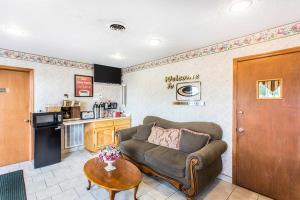 Hotel Econo Lodge North