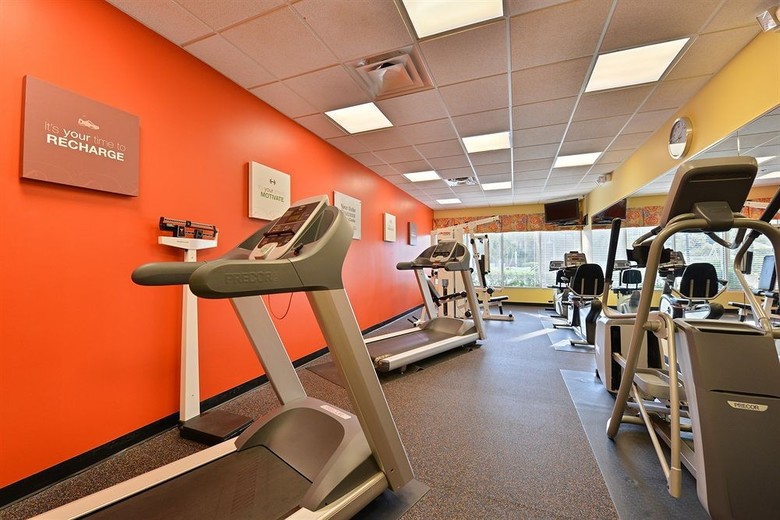 Hotel Comfort Suites Maingate East