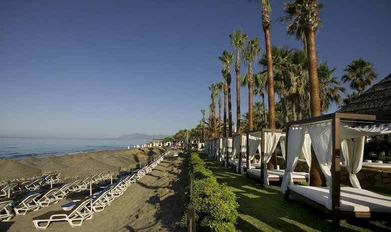 Hotel The Oasis By Don Carlos Resort