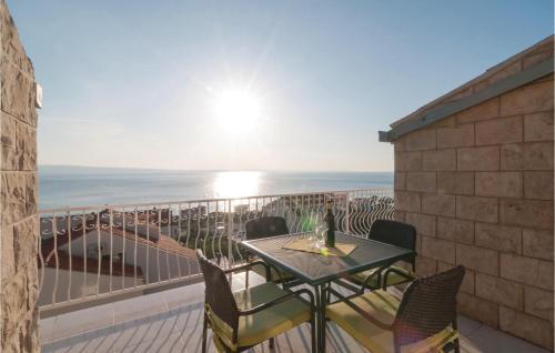 Three-bedroom Apartment Podstrana With Sea View 07
