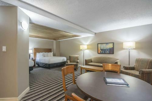Hotel Quality Inn West Harvest