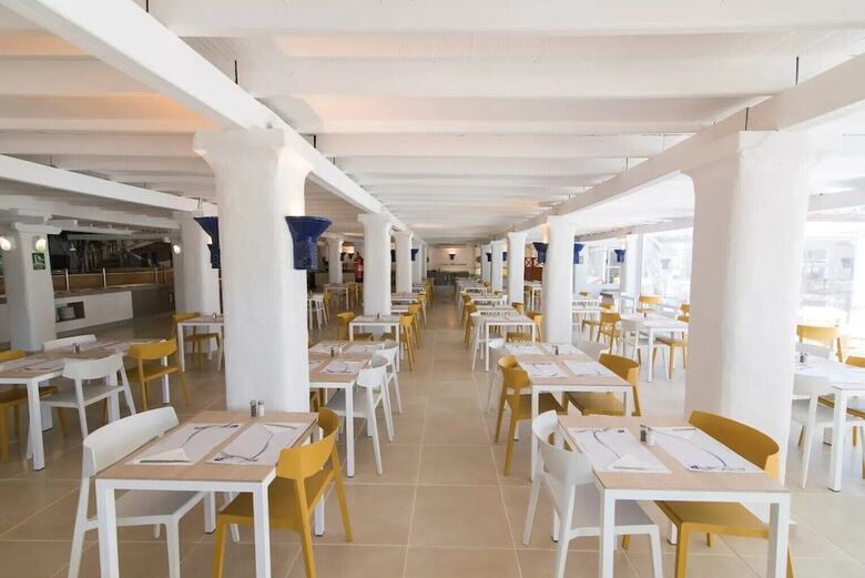Hotel Fergus Style Punta Arabi