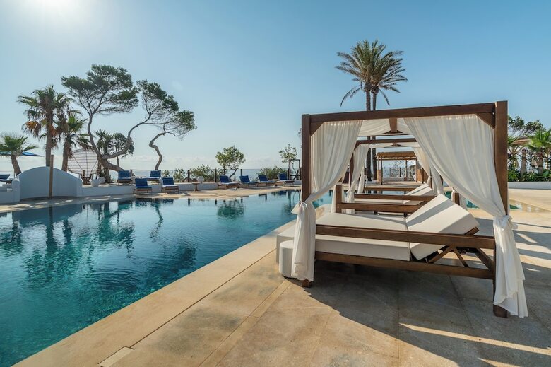 Hotel Fergus Style Punta Arabi