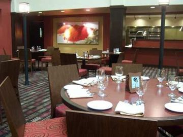 Hotel Embassy Suites Philadelphia - Airport