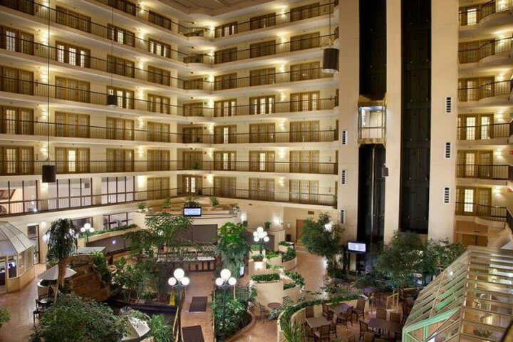 Hotel Embassy Suites Indianapolis - North