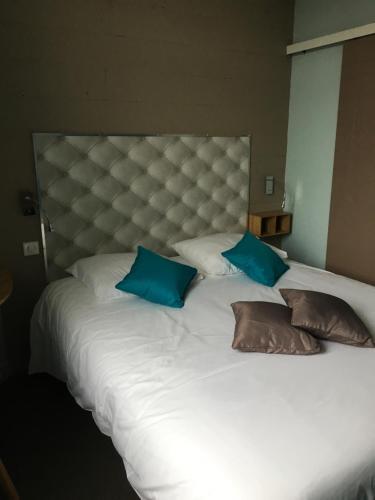 Hotel H�tel L'ostr�i