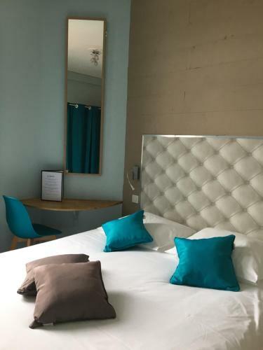 Hotel H�tel L'ostr�i
