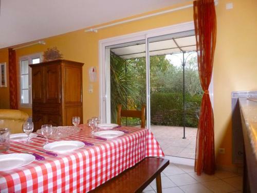 Holiday Home Les Bardi�res
