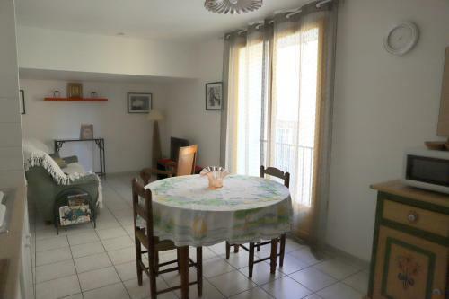 Mas De Bellegou Bed And Breakfast