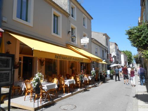 Hotel H�tel-restaurant "chez Carri�re"