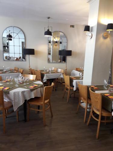 Hotel H�tel-restaurant "chez Carri�re"