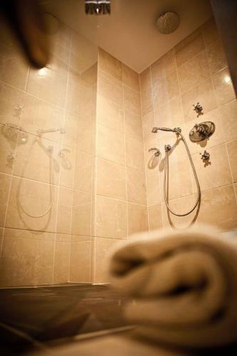Hotel H�tel Les Barmes De L'ours