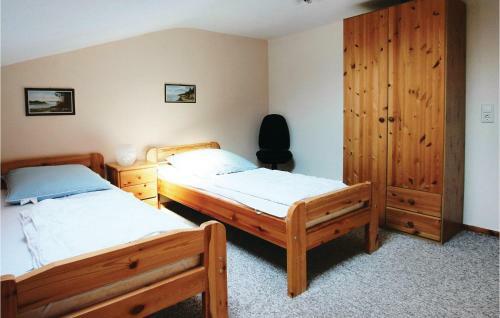 Three-bedroom Holiday Home In Gohren-lebbin Ot U.