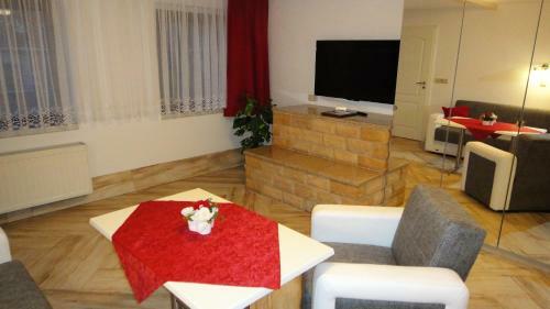 Hotel Und Pension Am Burchardikloster