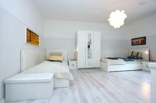 Private Apartment Alice Top (5948)