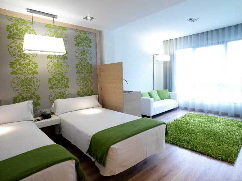 Hotel NH La Avanzada