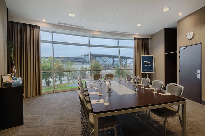 Hotel NH Lyon Airport