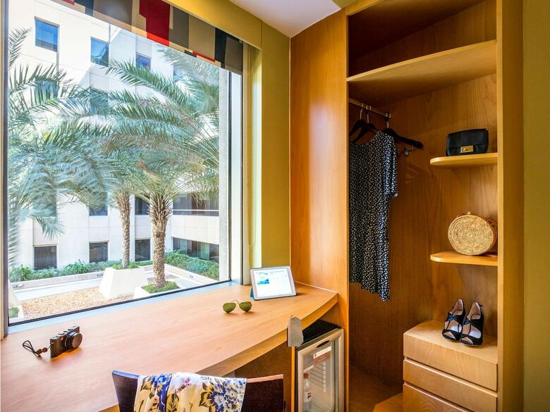 Hotel Ibis Mall Of The Emirates