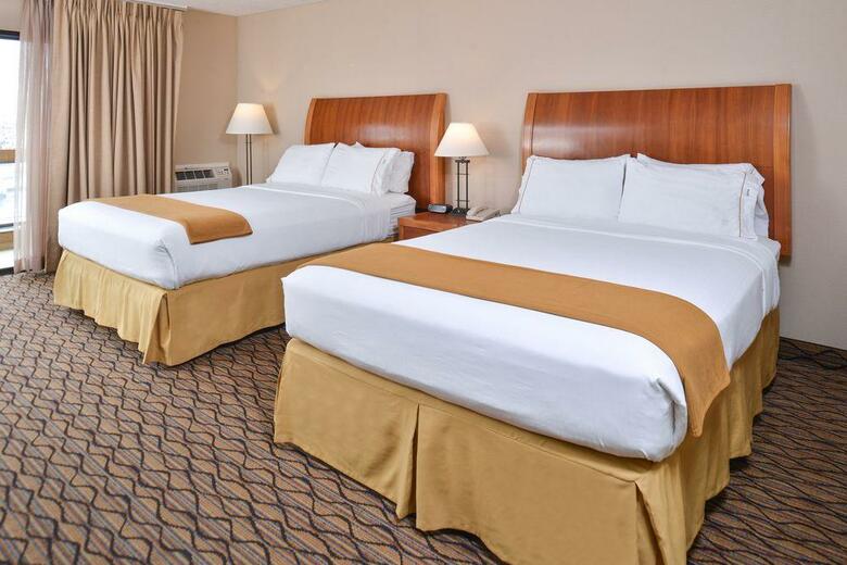 Holiday Inn Express Hotel & Suites Ventura Harbor