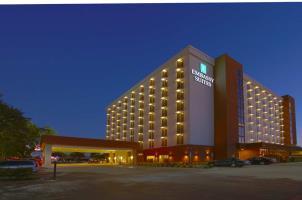 Embassy Suites Dallas Market Center Hotel
