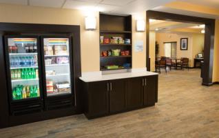 Holiday Inn Express Hotel  Suites Cherokee/ca