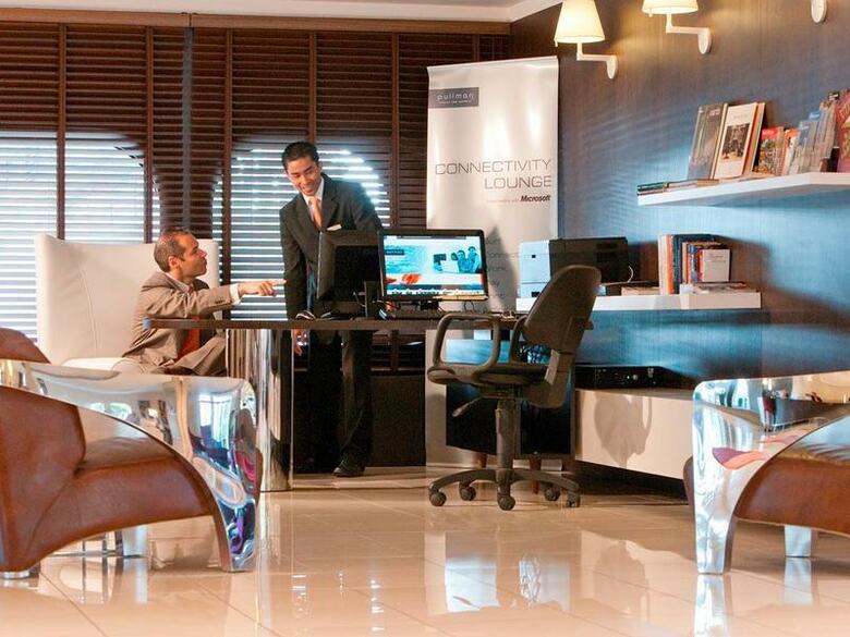 Hotel Novotel Bordeaux Le Lac